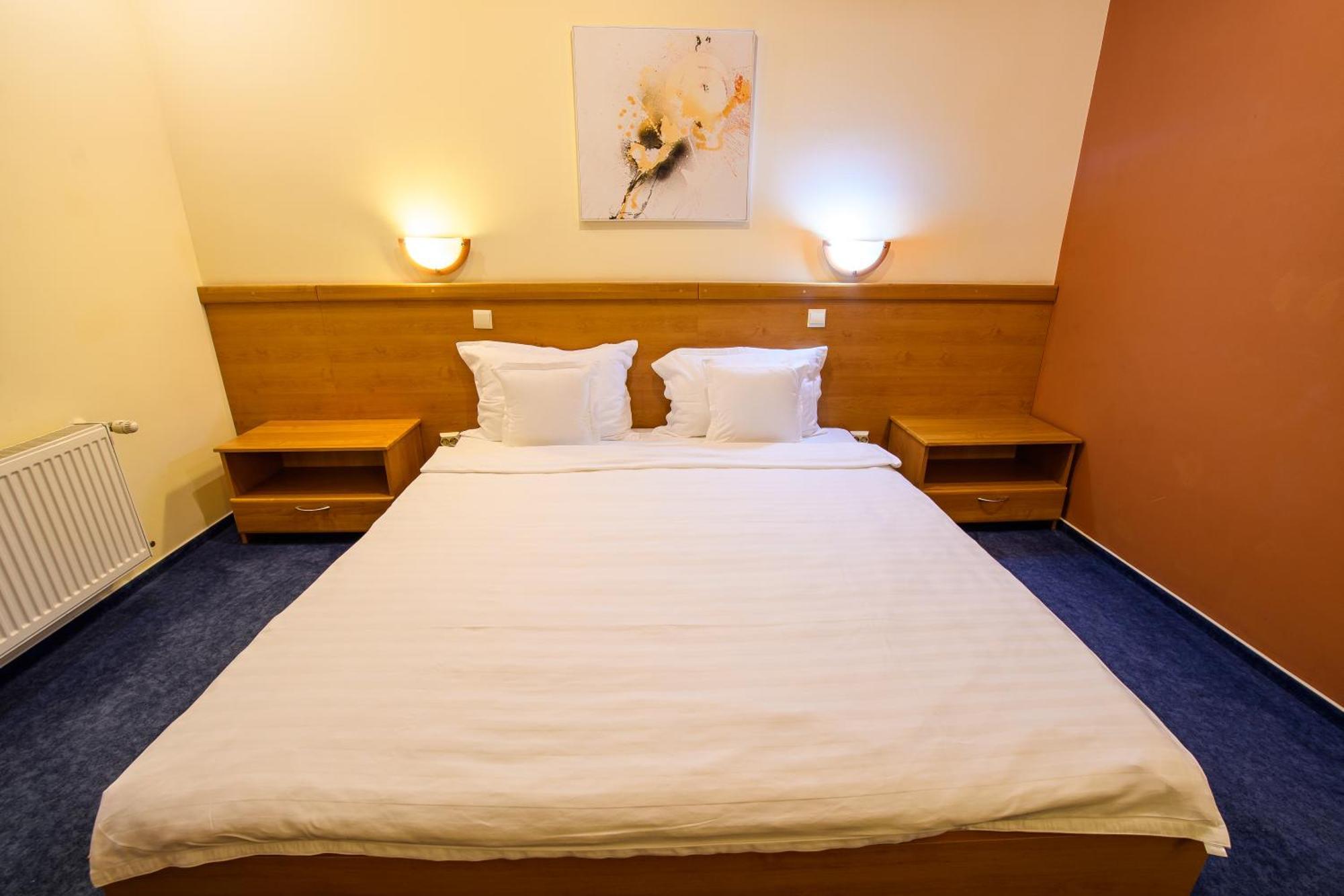 Hotel Torontal Timisoara Bagian luar foto