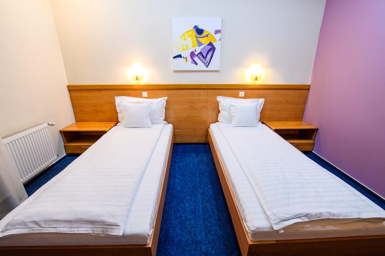 Hotel Torontal Timisoara Bagian luar foto