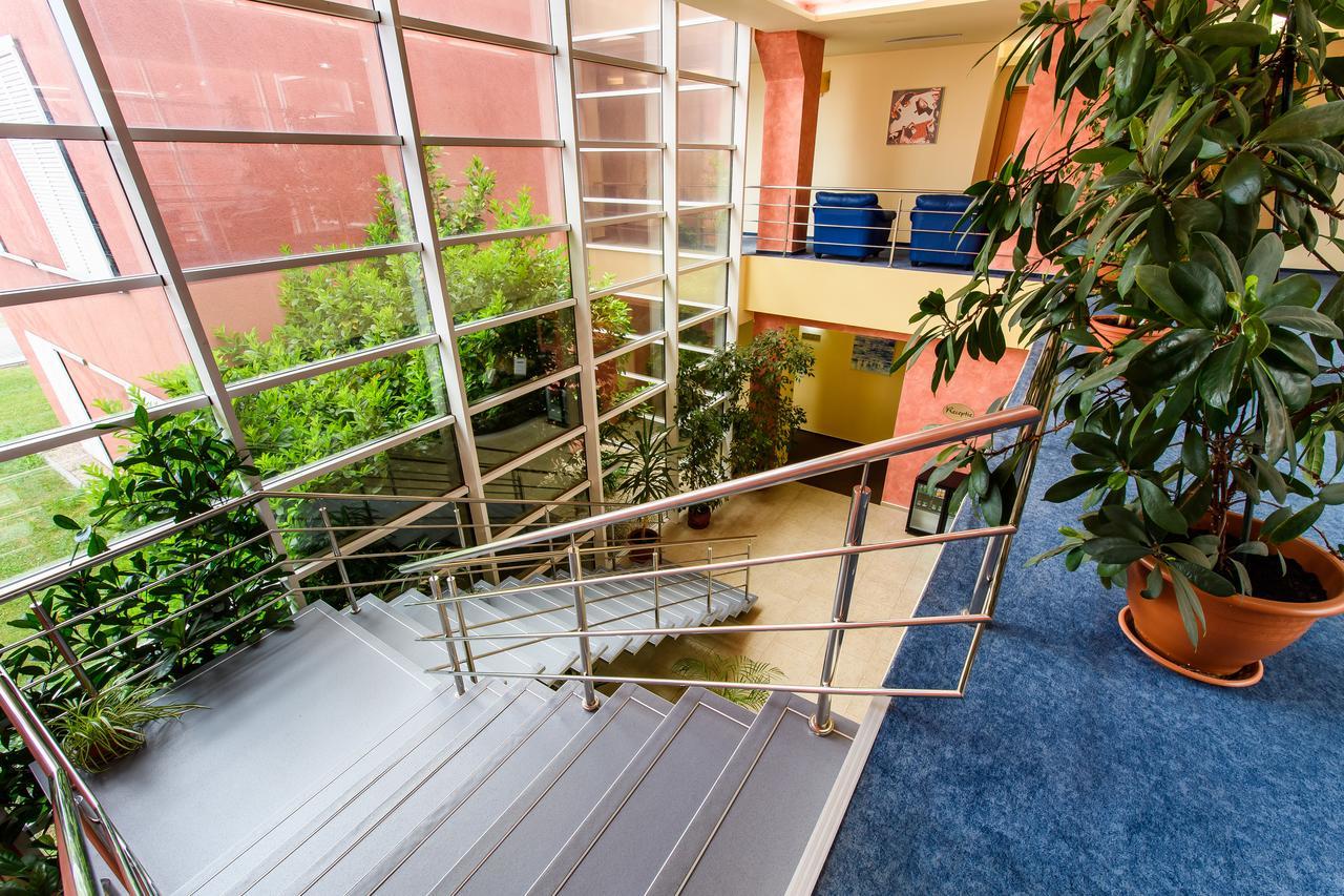 Hotel Torontal Timisoara Bagian luar foto