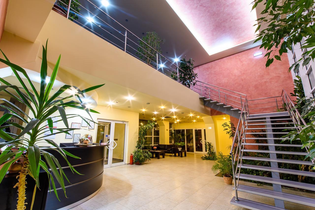 Hotel Torontal Timisoara Bagian luar foto