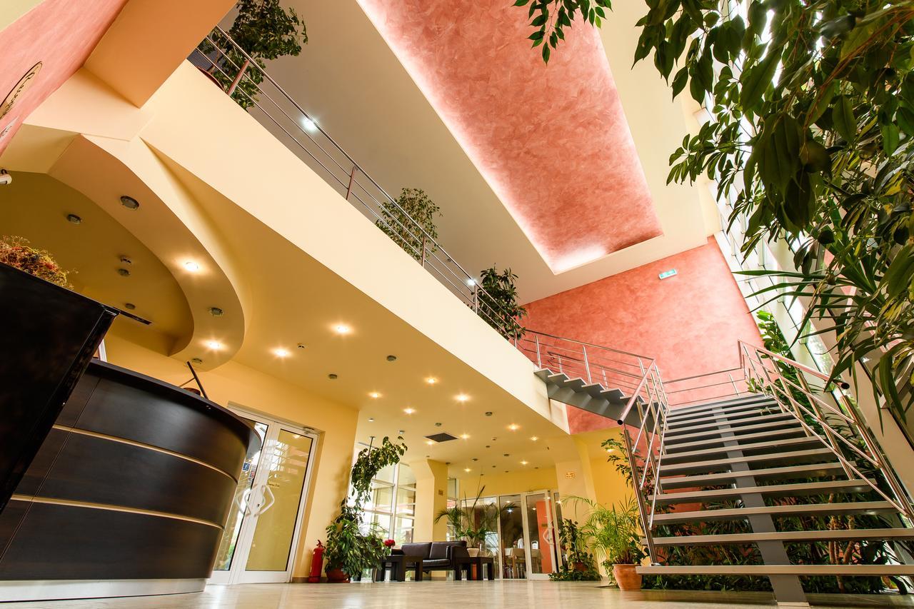 Hotel Torontal Timisoara Bagian luar foto