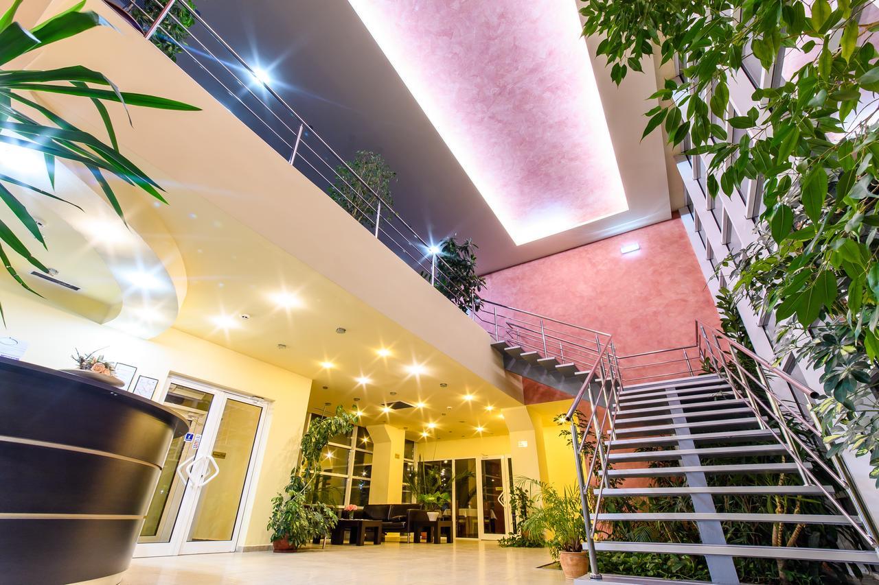 Hotel Torontal Timisoara Bagian luar foto